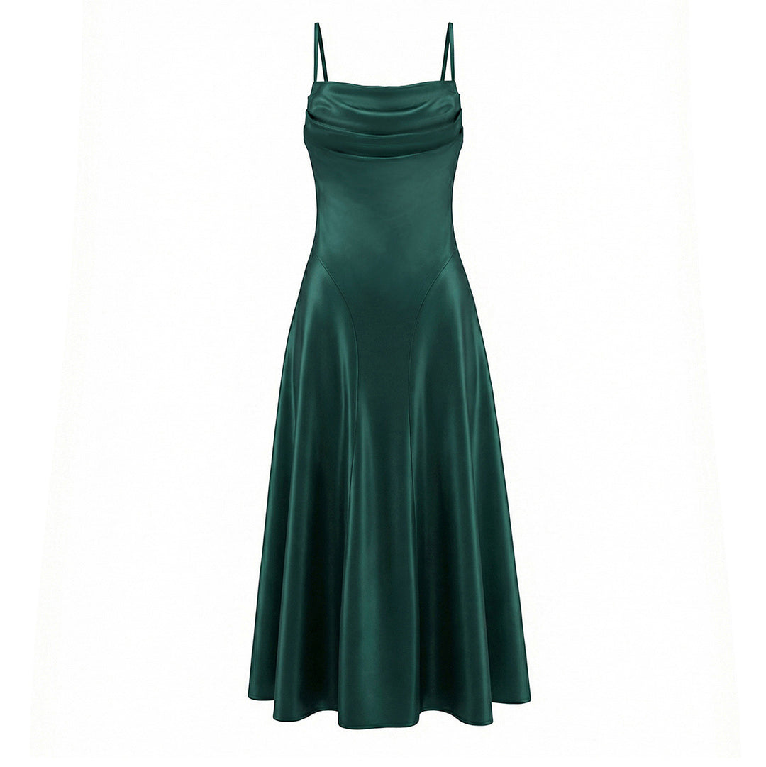 Dame Maxiklänning med elegant drapering och fin satinfinish Mirla-Eva Jonsson