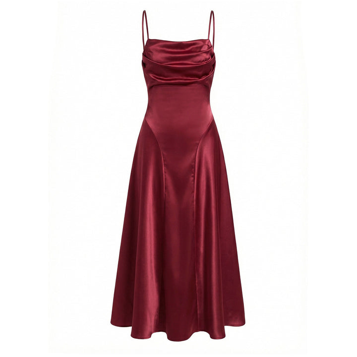 Dame Maxiklänning med elegant drapering och fin satinfinish Mirla-Eva Jonsson