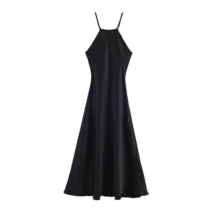 Dame Maxiklänning med elegant halterneck och svängande fåll Mirla-Eva Jonsson