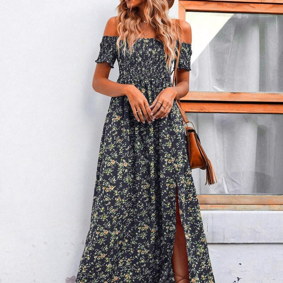 Dame Maxiklänning med off-shoulder silhuett och blommig design Mirla-Eva Jonsson