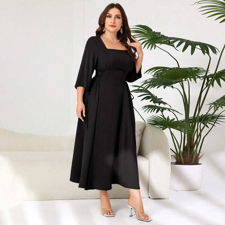 Dame Midi-klänning med stilig fyrkantig halsringning och eleganta volangdetaljer Mirla-Eva Jonsson