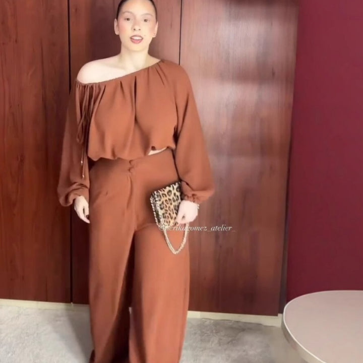 Dame Moderiktigt Tvådelat Set med Off-Shoulder Topp och Vida Byxor Mirla-Eva Jonsson