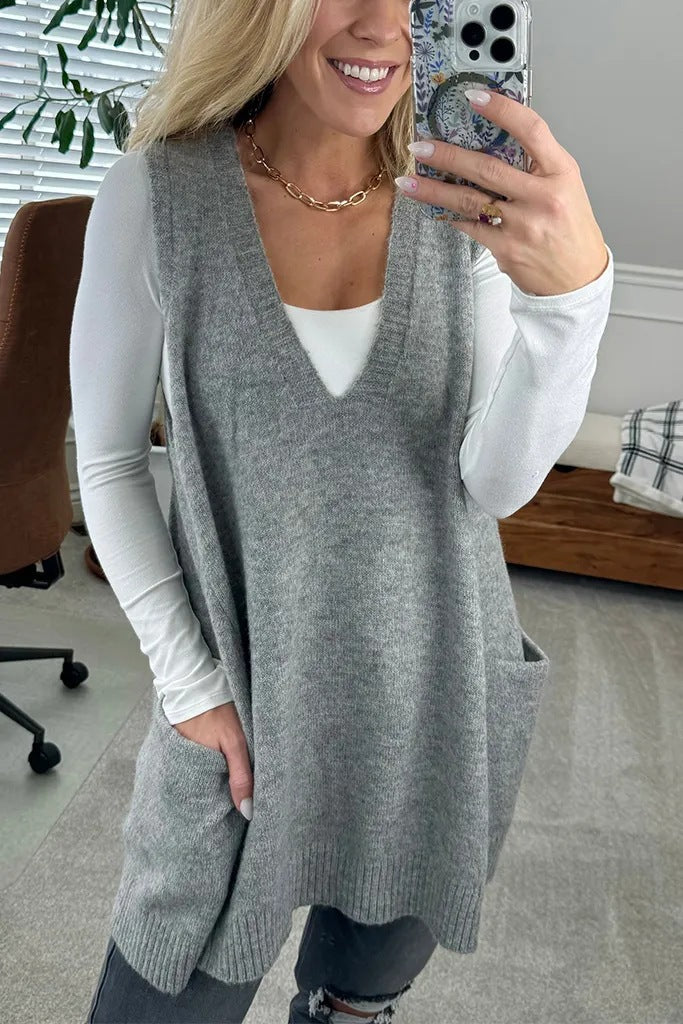 Dame Modish Stickad väst med V-hals och praktiska fickor Mirla-Eva Jonsson