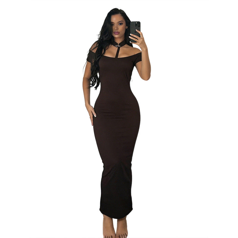 Dame Off-Shoulder Maxiklänning med elegant Choker Mirla-Eva Jonsson