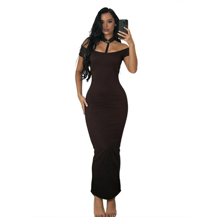 Dame Off-Shoulder Maxiklänning med elegant Choker Mirla-Eva Jonsson
