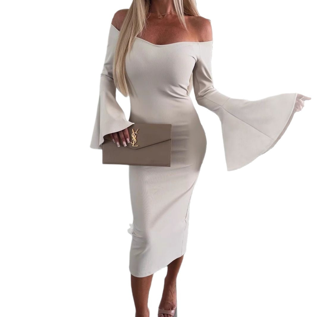 Dame Off-Shoulder Midi-Klänning med trumpetärmar Mirla-Eva Jonsson