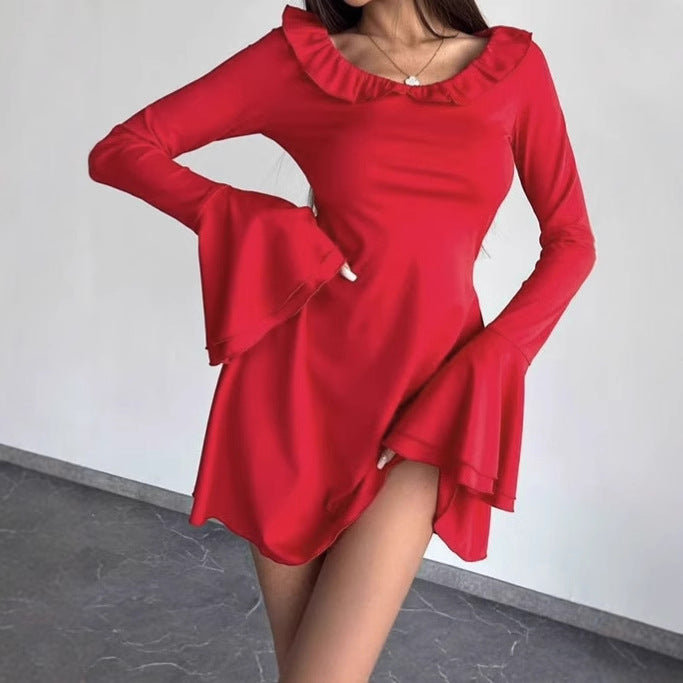 Dame Off-Shoulder Minikjol med volangdetaljer och långa ärmar Mirla-Eva Jonsson