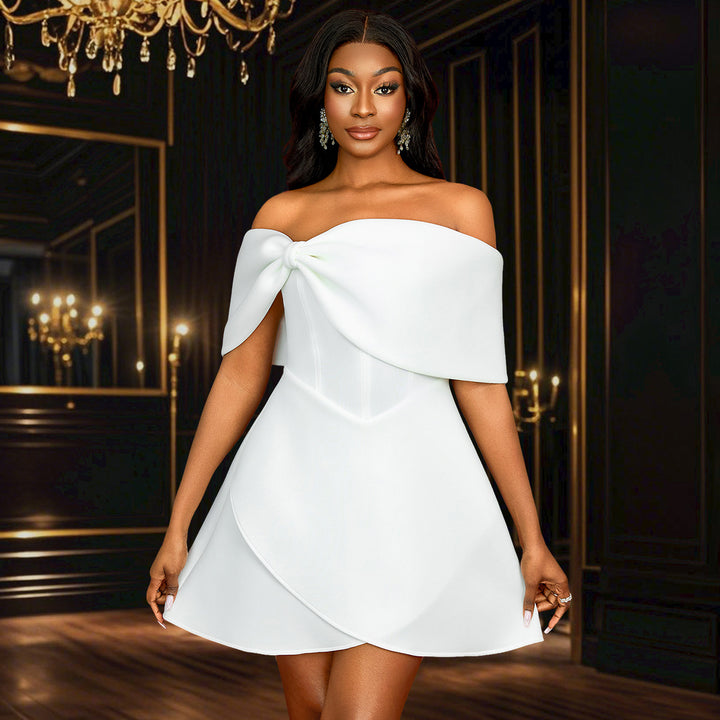 Dame Off-Shoulder Minikläning med Slipsdetalj Mirla-Eva Jonsson