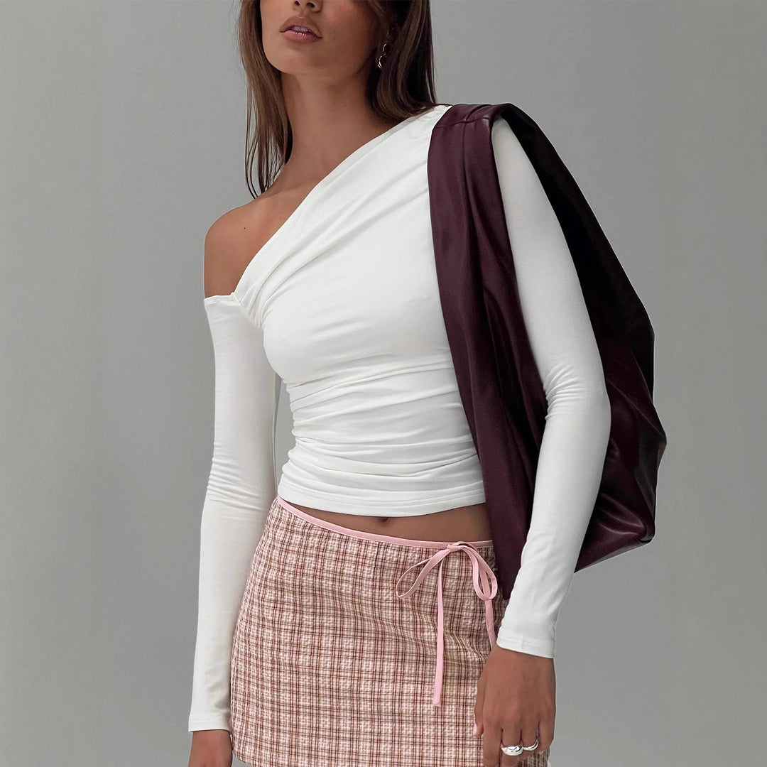 Dame Off-Shoulder Rynkatshirt med långa ärmar och elegant design Mirla-Eva Jonsson