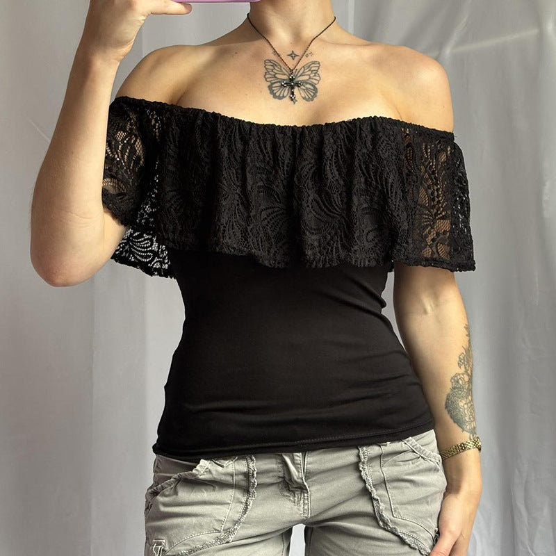 Dame Off-Shoulder Topp med volangdetaljer och eleganta spetsakenter Mirla-Eva Jonsson