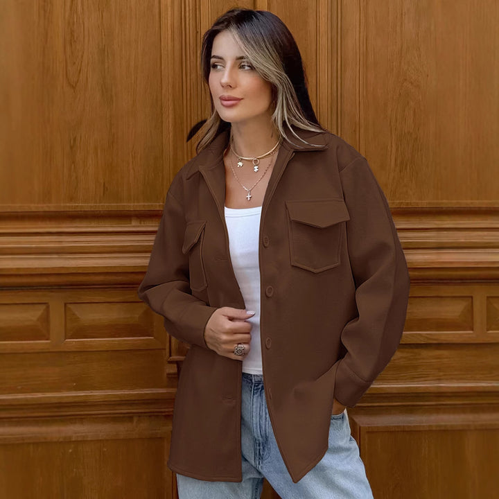 Dame Oversized Skjortblusjacka med praktiska fickor och modern skärning Mirla-Eva Jonsson