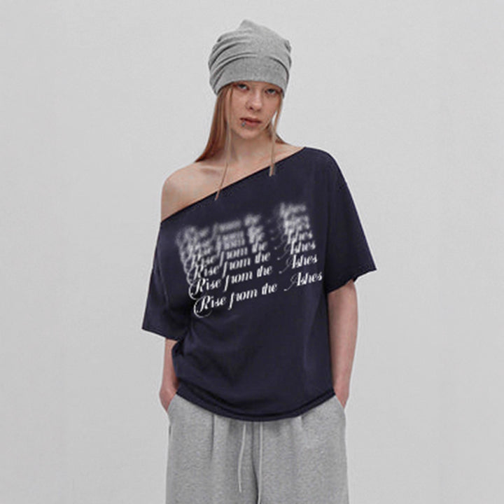 Dame Oversized T-Shirt med kristalldekoration och V-hals Mirla-Eva Jonsson