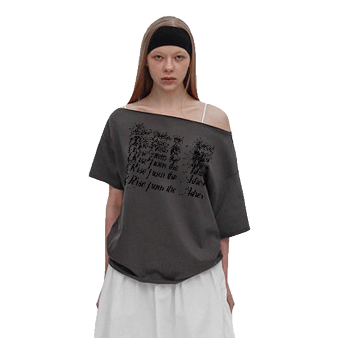 Dame Oversized T-Shirt med kristalldekoration och V-hals Mirla-Eva Jonsson