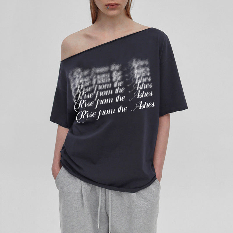 Dame Oversized T-Shirt med kristalldekoration och V-hals Mirla-Eva Jonsson