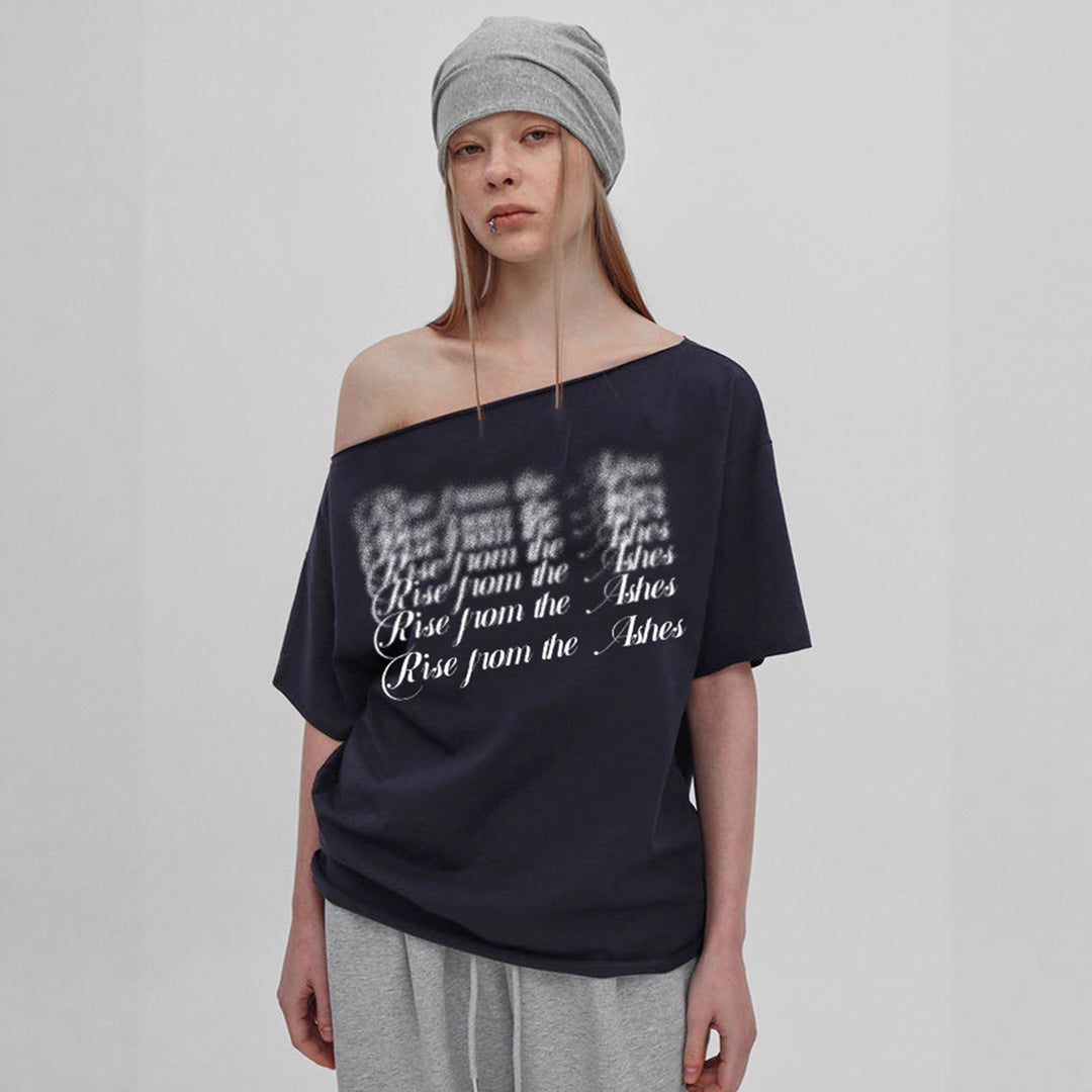 Dame Oversized T-Shirt med kristalldekoration och V-hals Mirla-Eva Jonsson