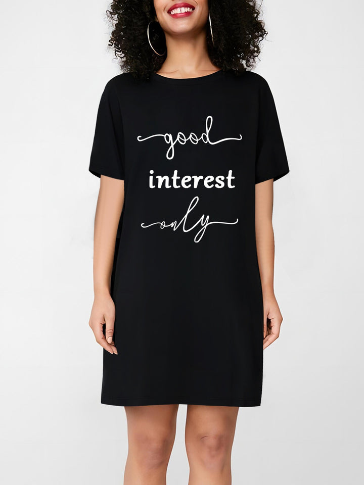 Dame Oversized T-shirt med inspirerande text och iögonfallande grafisk design Mirla-Eva Jonsson