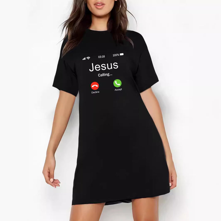 Dame Oversized T-shirt med inspirerande text och iögonfallande grafisk design Mirla-Eva Jonsson