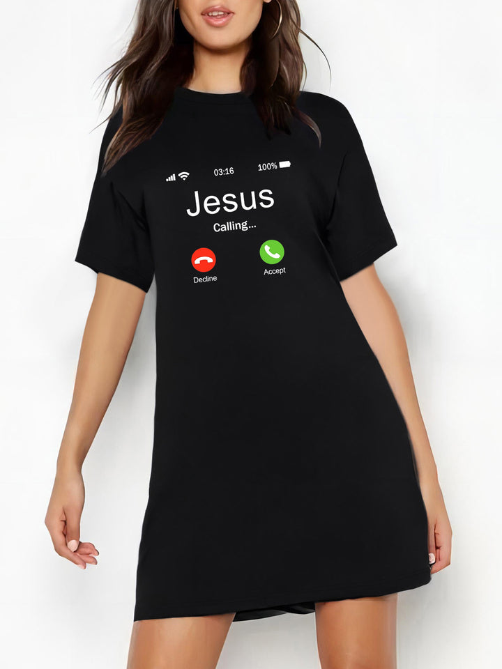 Dame Oversized T-shirt med inspirerande text och iögonfallande grafisk design Mirla-Eva Jonsson
