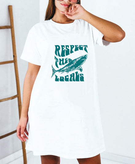 Dame Oversized T-shirt med inspirerande text och iögonfallande grafisk design Mirla-Eva Jonsson