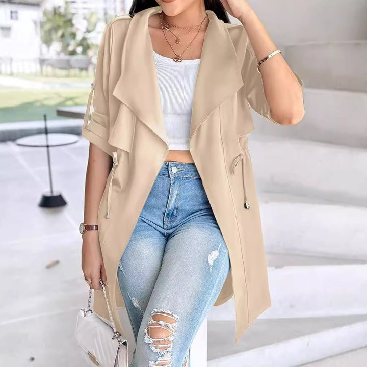Dame Oversized Trenchcoat med möjligt midjeband och avslappnad passform Mirla-Eva Jonsson