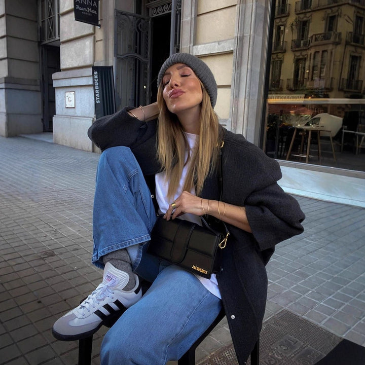 Dame Oversized Ulljacka med knappfri design och mjukt foder Mirla-Eva Jonsson