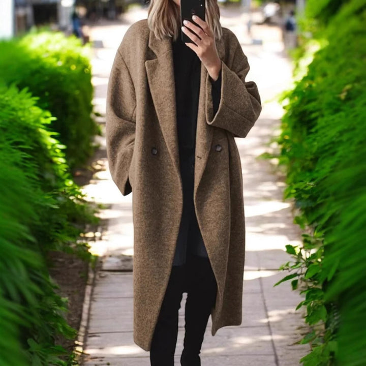 Dame Oversized Ullkappa med strukturerad krage och trendiga knapppdetaljer Eva Jonsson-Eva Jonsson