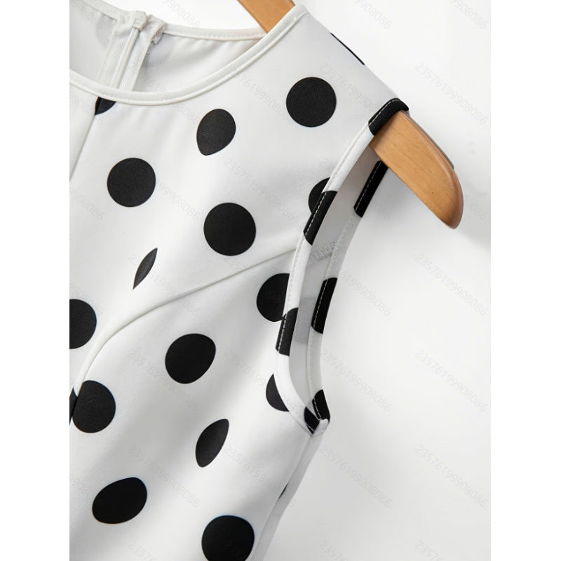 Dame Peplum-top med moderna prickar Mirla-Eva Jonsson