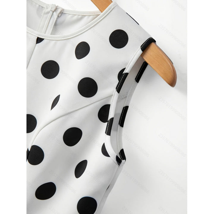 Dame Peplum-top med moderna prickar Mirla-Eva Jonsson