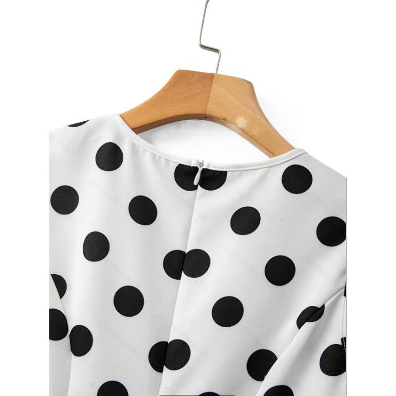Dame Peplum-top med moderna prickar Mirla-Eva Jonsson