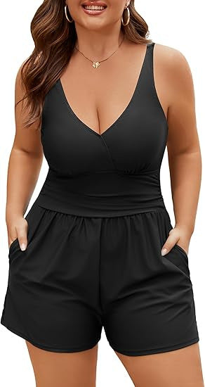 Dame Playsuit med djup V-ringning och sidofickor Mirla-Eva Jonsson