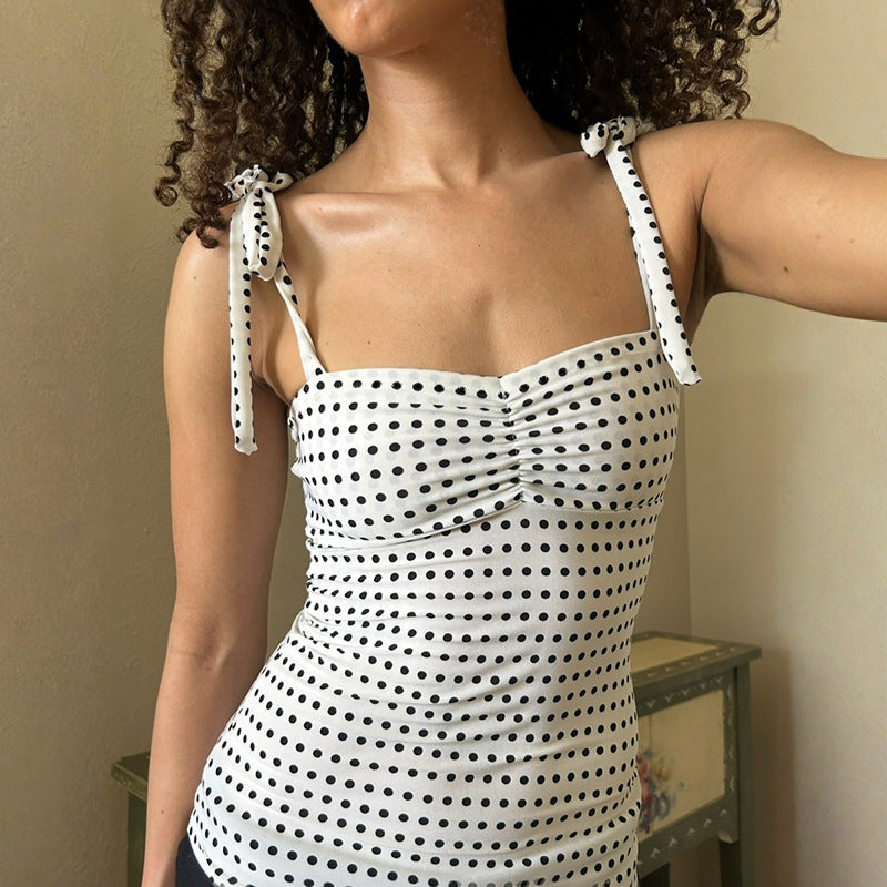 Dame Polka-Dot Topp med ömt rynkat detaljer och justerbara axelband Mirla-Eva Jonsson