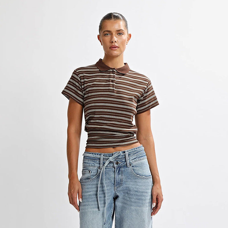 Dame Polo-Shirt med elegant längsrandsdesign och klassisk krage Mirla-Eva Jonsson