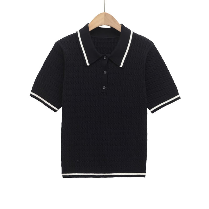 Dame Poloshirt med strukturerat material och eleganta knapppdetaljer Mirla-Eva Jonsson