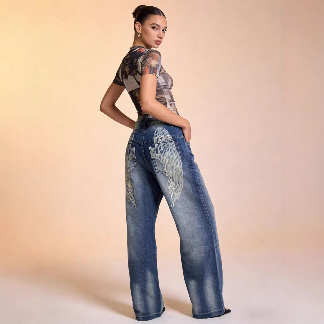 Dame Schlagjeans med vid ben och moderna tvätteffekter Mirla-Eva Jonsson