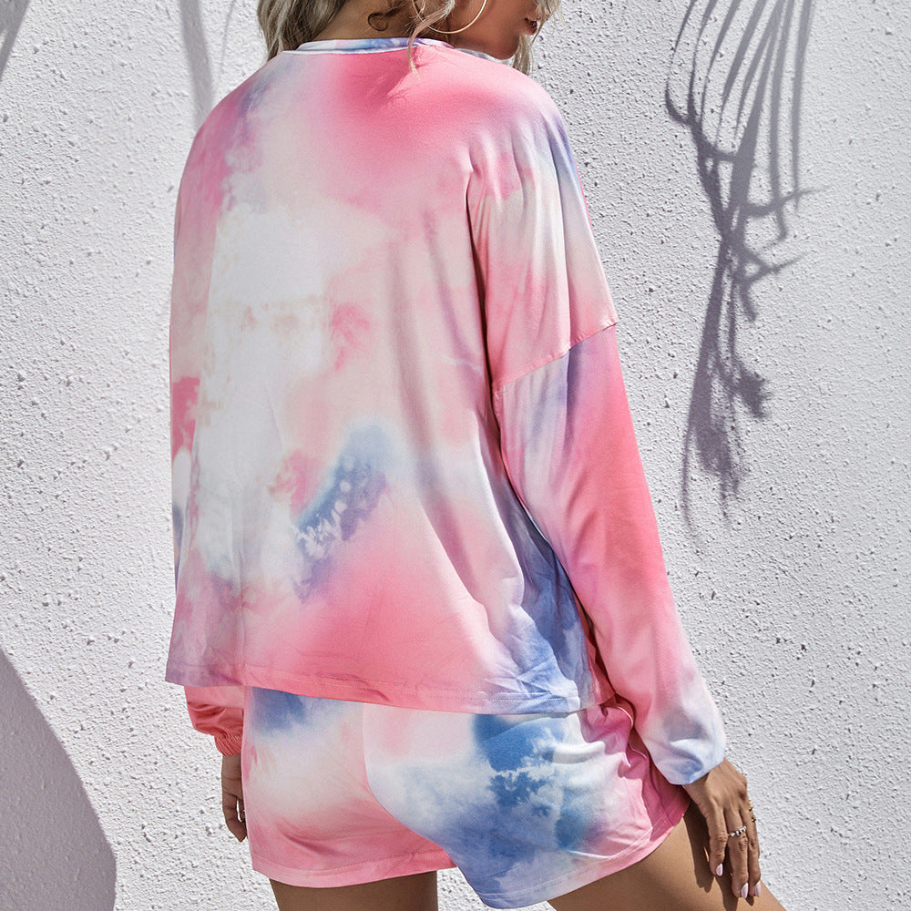 Dame Set med avslappnad överdel och shorts i modern tie-dye-design Eva Jonsson-Eva Jonsson