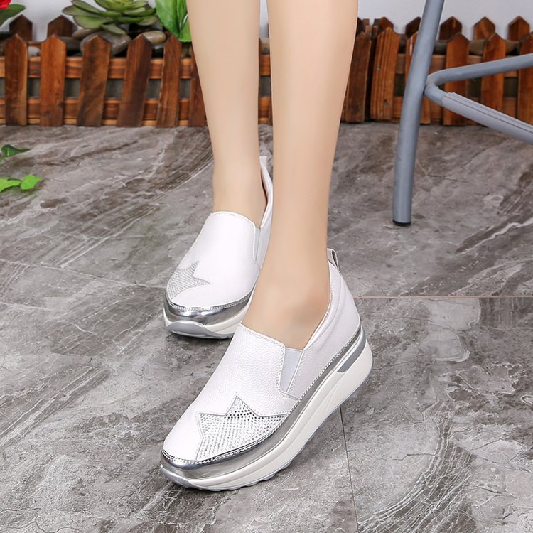 Dame Slip-On Sneakers med Glittrande Ovanmaterial och Bekväm Sula Mirla-Eva Jonsson