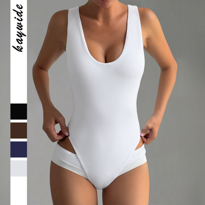 Dame Sport swimsuit with deep V-neck and high leg openings Mirla-Eva Jonsson