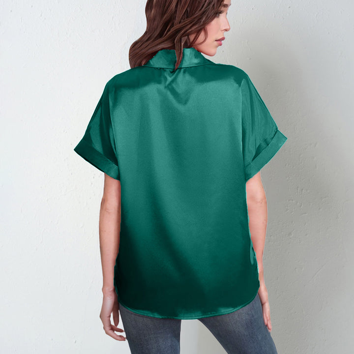 Dame Stilig Satinblus med korta ärmar och slipsliknande krage Mirla-Eva Jonsson