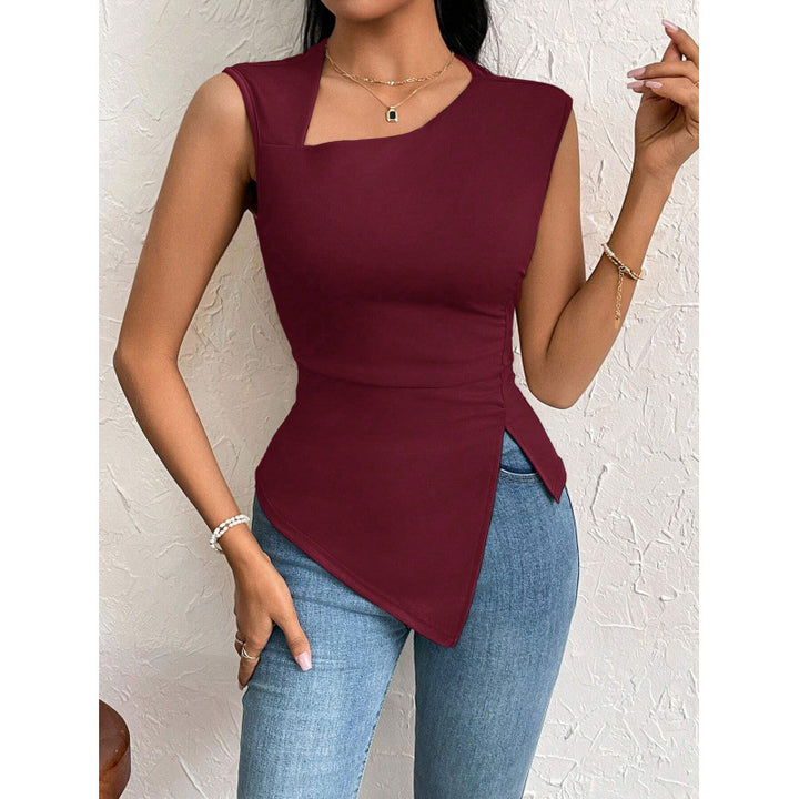 Dame Stylish top with asymmetrical hem and figure-hugging design Mirla-Eva Jonsson