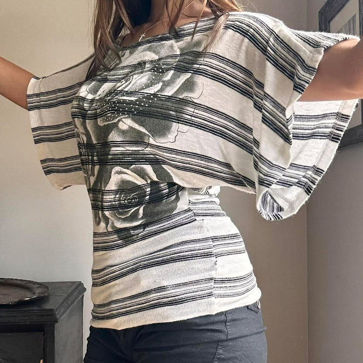 Dame T-shirt med blommönster och randig design Mirla-Eva Jonsson