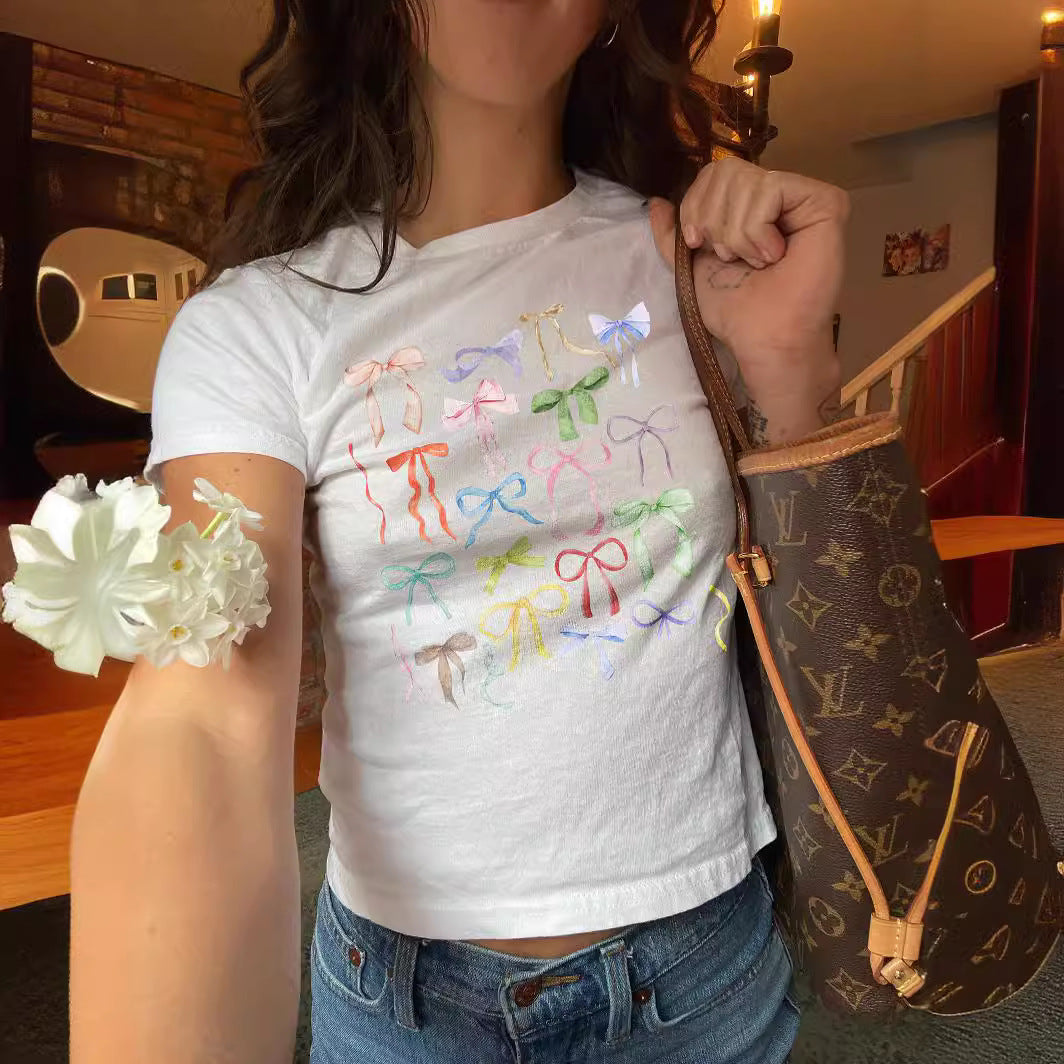 Dame T-shirt med fluffig rosettmotiv Mirla-Eva Jonsson