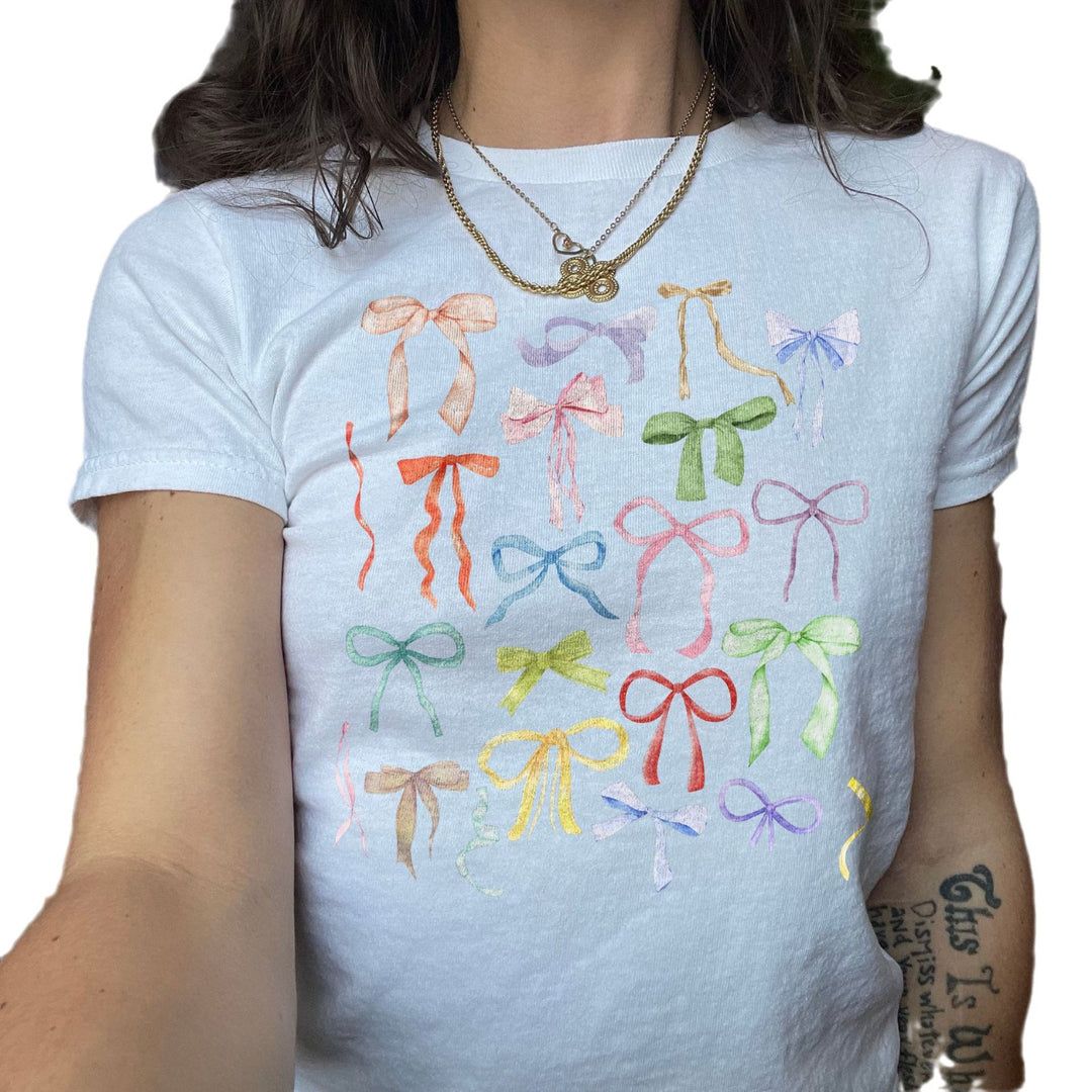 Dame T-shirt med fluffig rosettmotiv Mirla-Eva Jonsson