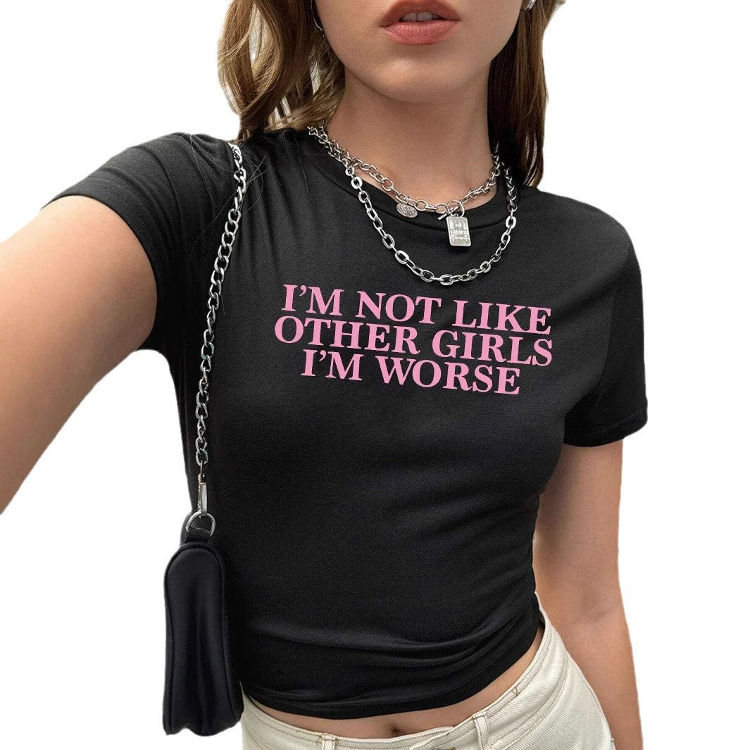 Dame T-shirt med konstnärligt uttalandetryck och figurnära passform Mirla-Eva Jonsson