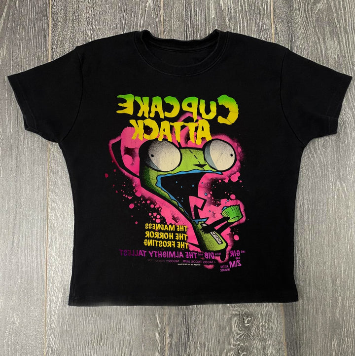 Dame T-shirt med kreativ cupcake-motiv och modern tryck Mirla-Eva Jonsson