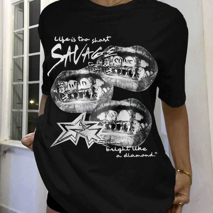 Dame T-shirt med kreativ grafikdesign och urbant uttalande Mirla-Eva Jonsson