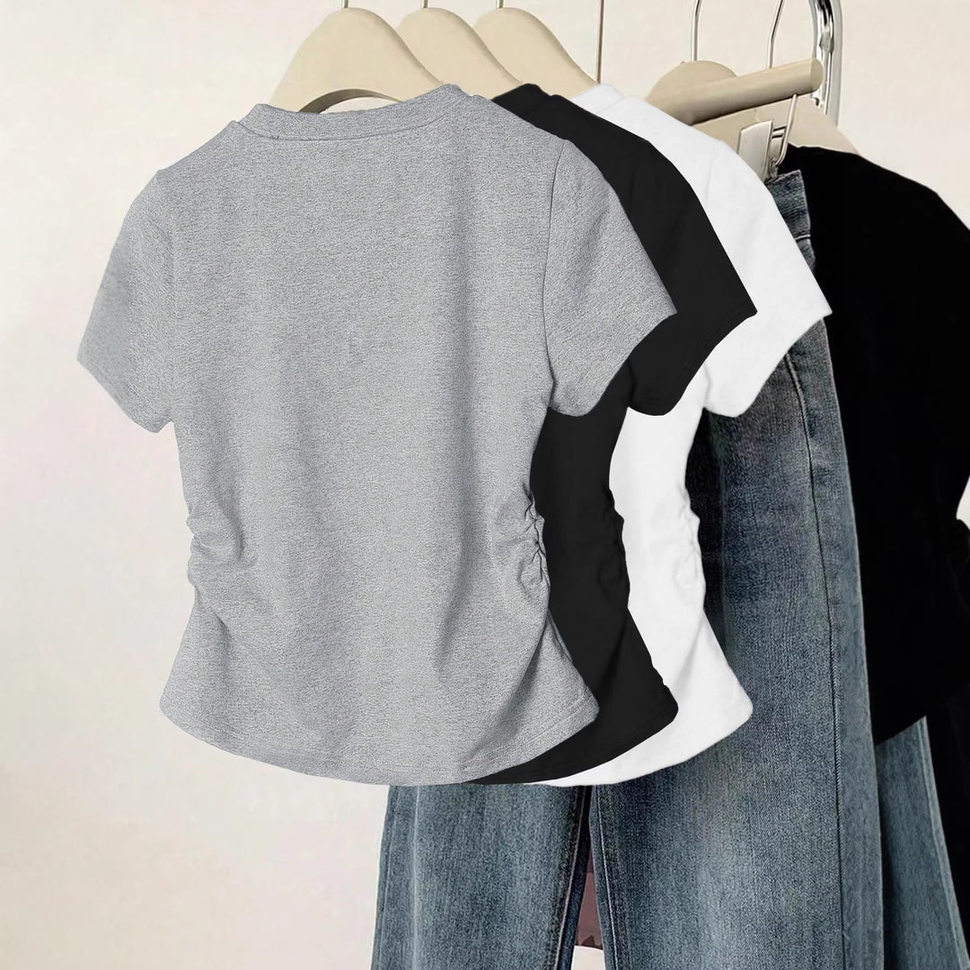Dame T-shirt med kreativ kattmotiv och avslappnad passform Mirla-Eva Jonsson