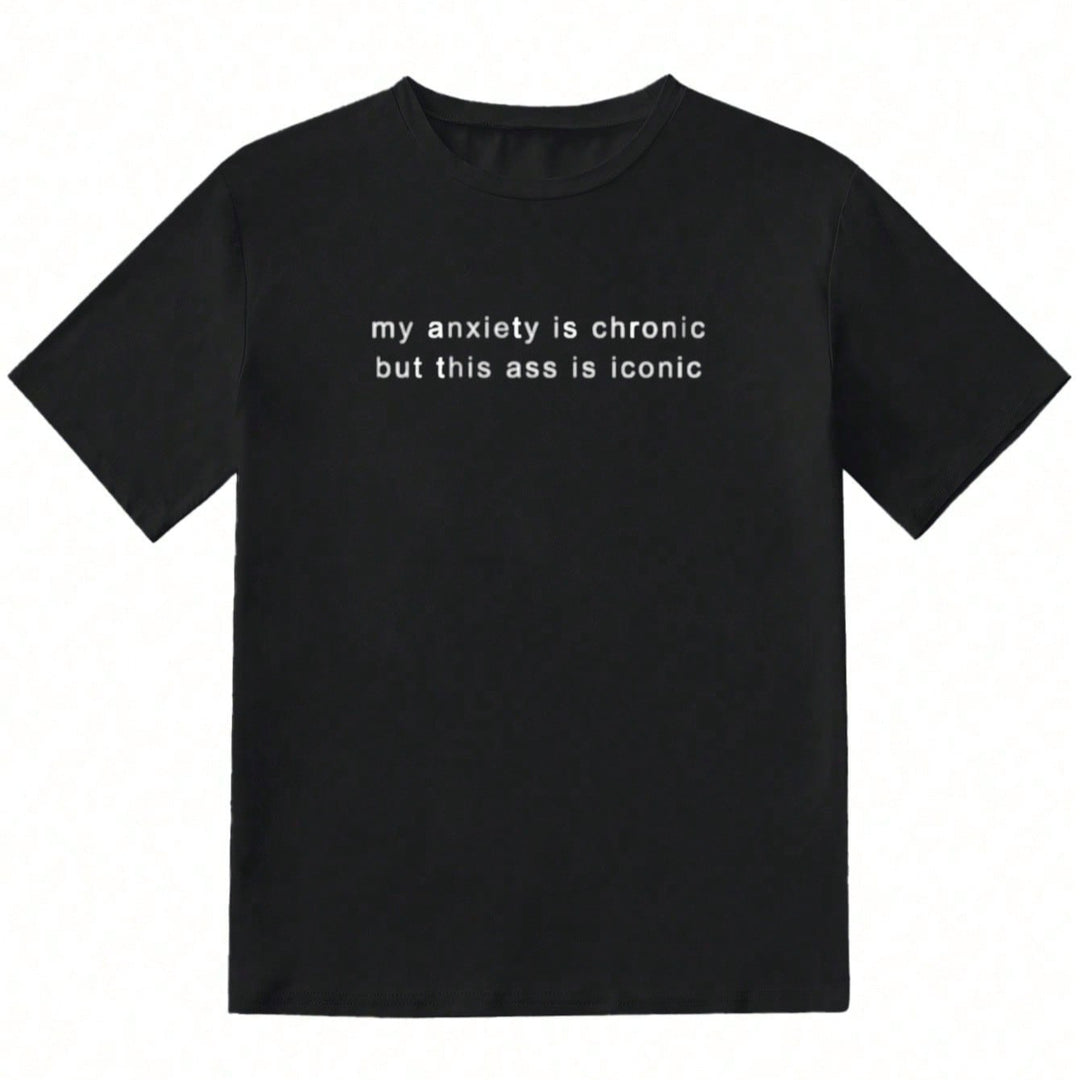 Dame T-shirt med kreativt uttalande och avslappnad passform Mirla-Eva Jonsson
