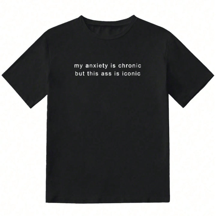 Dame T-shirt med kreativt uttalande och avslappnad passform Mirla-Eva Jonsson