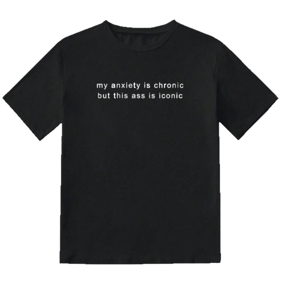 Dame T-shirt med kreativt uttalande och avslappnad passform Mirla-Eva Jonsson