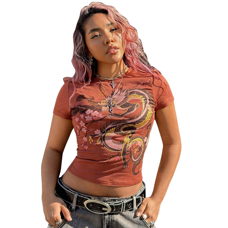 Dame T-shirt med kultiverad tryckdesign och figurnära skärning Mirla-Eva Jonsson